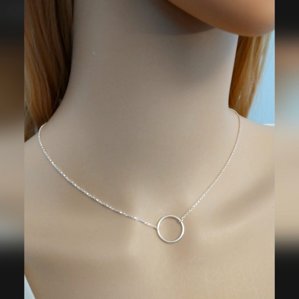 Elegant Silver Circle Pendant Necklace